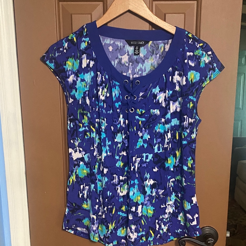 Ellen Tracy size S blouse